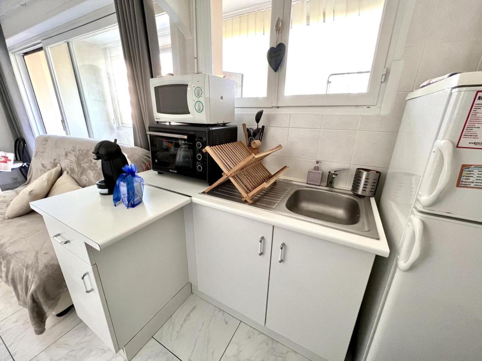 Port Apartment *